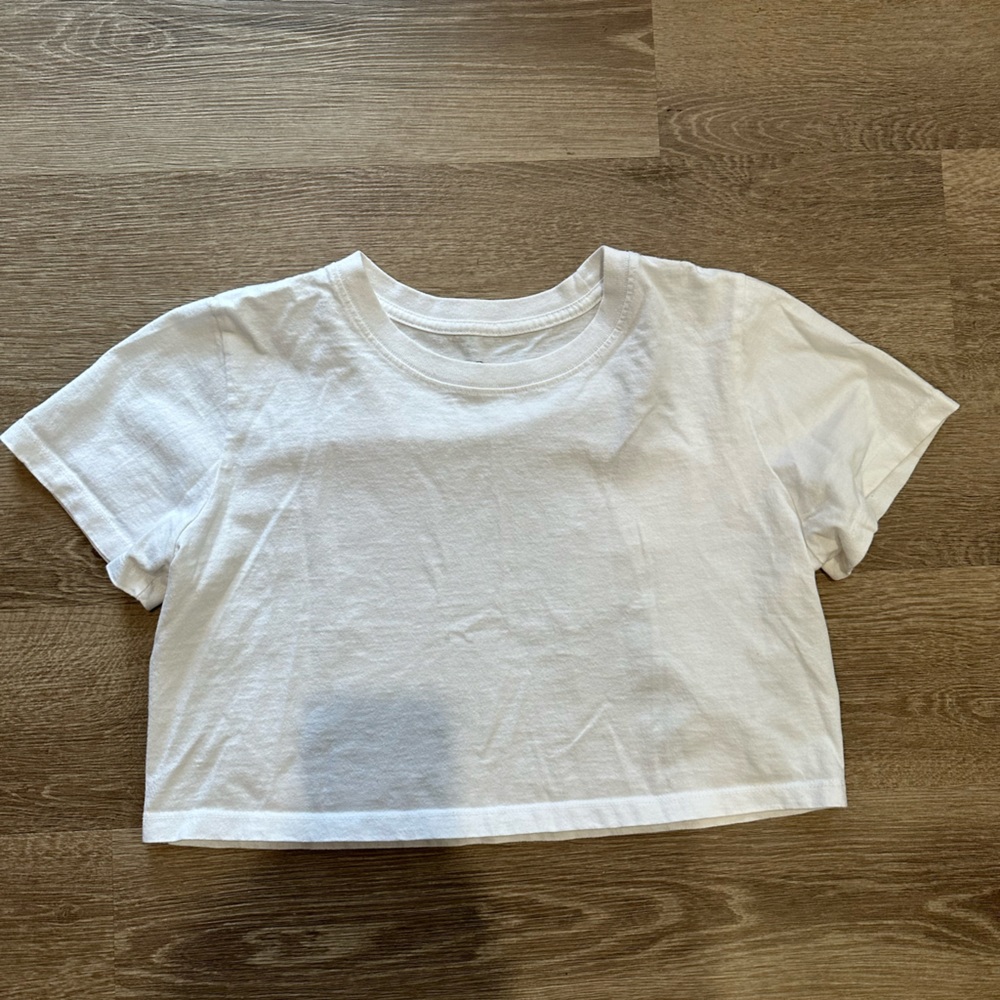 Urban Outfitters Crop T-shirt
